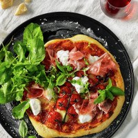 Goats Cheese and Prosciutto Pizza