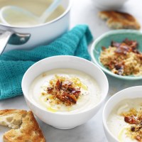 Cream of Cauliflower Soup with Garlic Crumbs