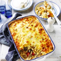 Cheesy Mushroom, Bacon and Veggie Pasta Bake