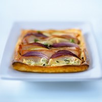 Red Onion Tarts with Brie Cheese