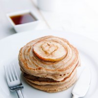 Vegan Apple and Cinnamon Pancakes