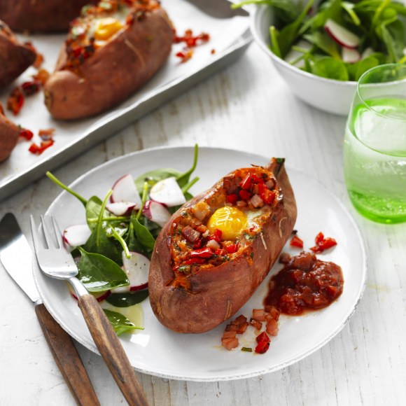 Air-fryer Sweet Potato Skins with Eggs