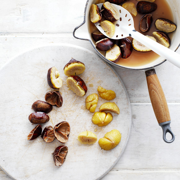 How to boil chestnuts