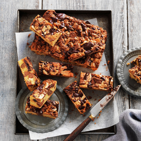 Ultimate triple chocolate cookie slice recipe