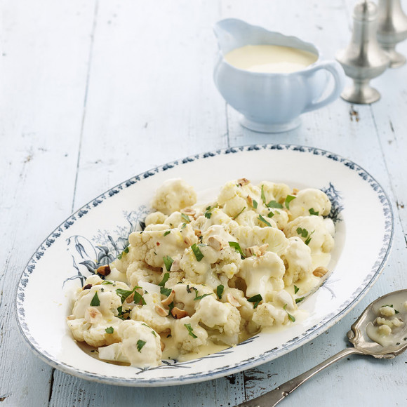 Easy Cauliflower Cheese with Herb and Nut Crust