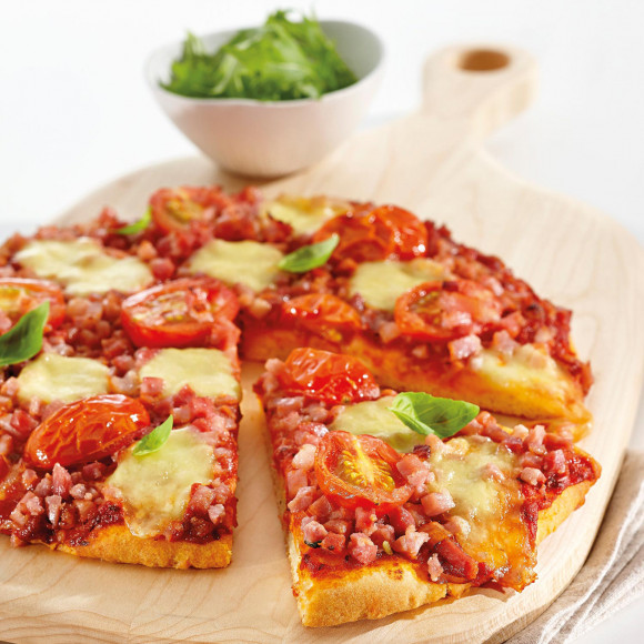 Bacon and Baby Mozzarella Pizza