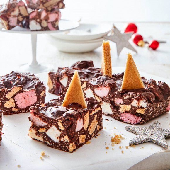Gingerbread Rocky Road slice recipe