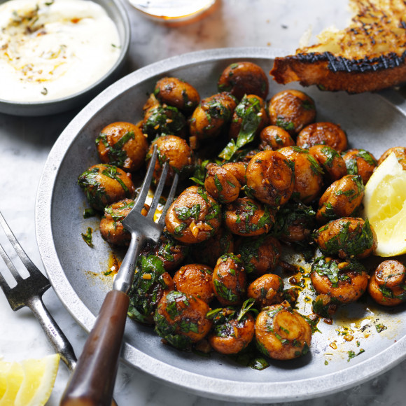 Tapas Style Garlic Mushrooms recipe