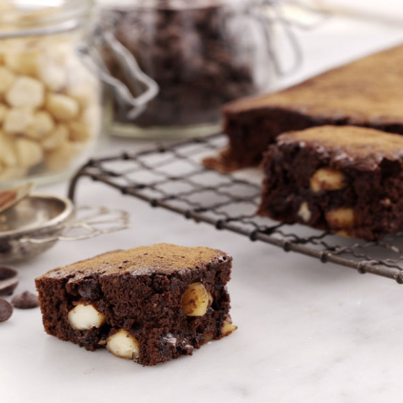 Roasted Macadamia Brownies
