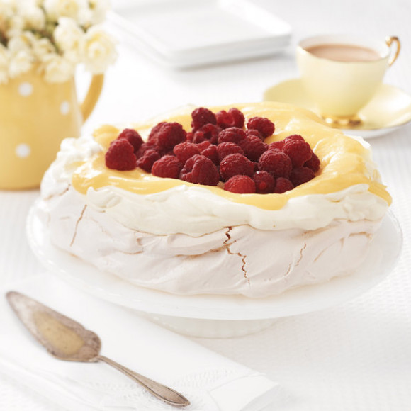 Lemon Meringue Pavlova