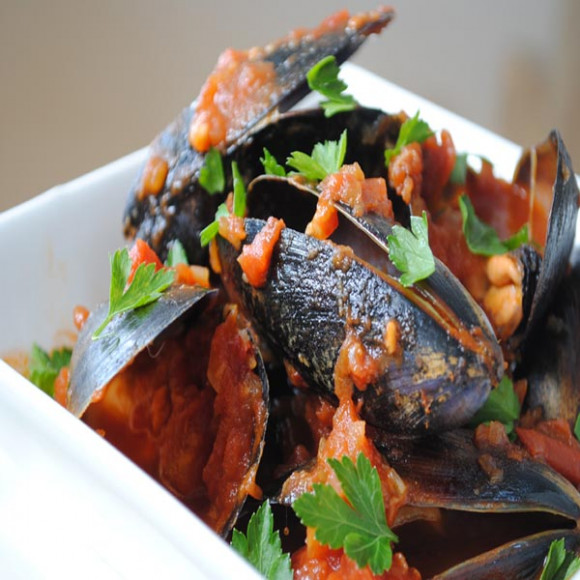 Mussels in a Spicy Tomato Sauce