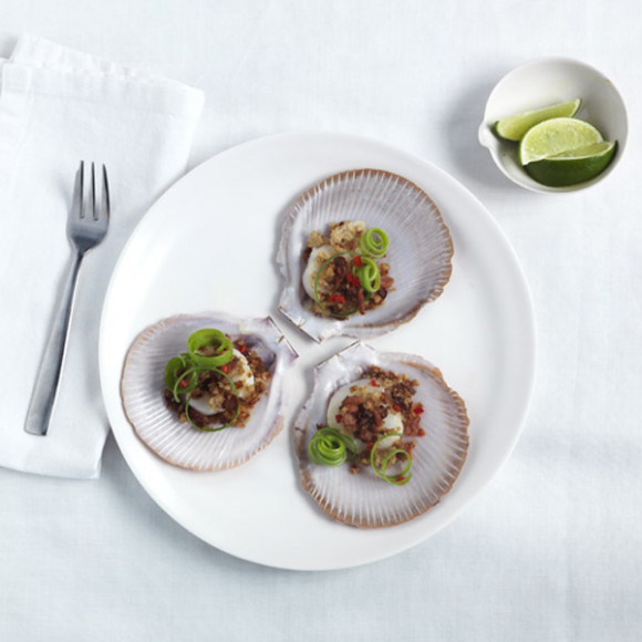 Seared Scallops with Bacon Crumb