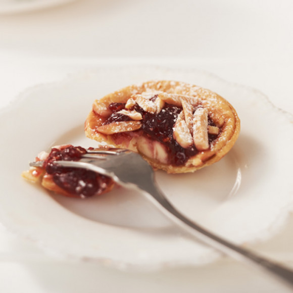 Raspberries and Cream Christmas Tarts