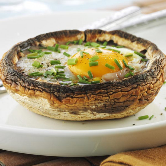 Mushroom stuffed with egg