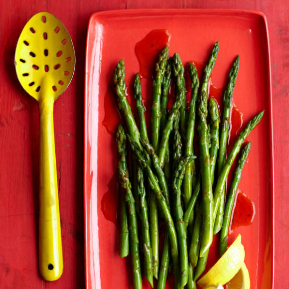 Steamed Asparagus with Lemon Dressing