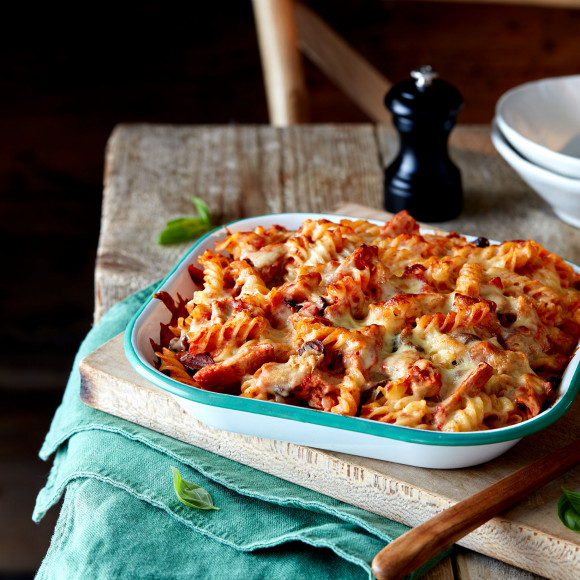 Tuna, Tomato and Mozzarella Fusilli Pasta Bake
