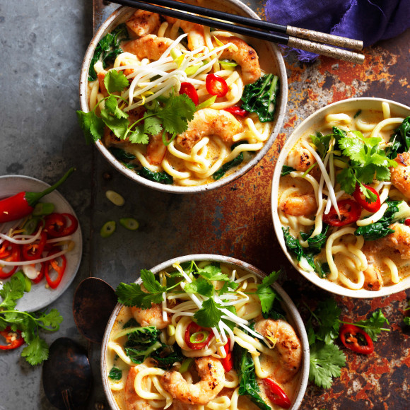 Satay noodle soup with prawns recipe