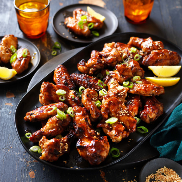 Sticky Hoisin and Garlic Chicken Wings