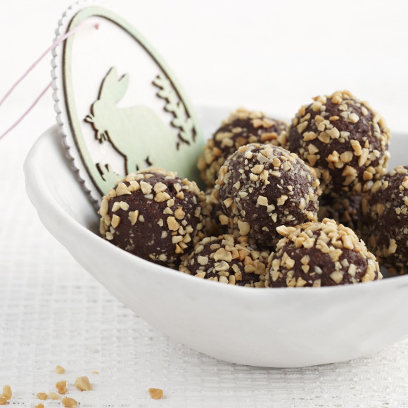Easy Fudgey Chocolate Peanut Cheesecake Truffles