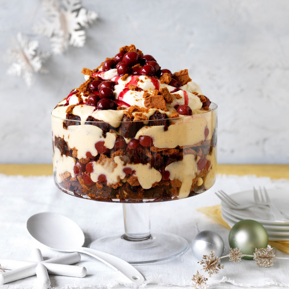 Australian Christmas Trifle with Eggnog Custard