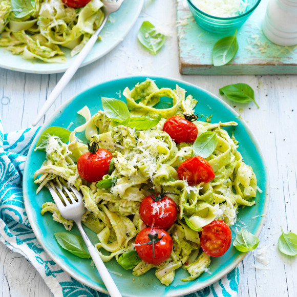 Chicken and creamy avocado pasta recipe