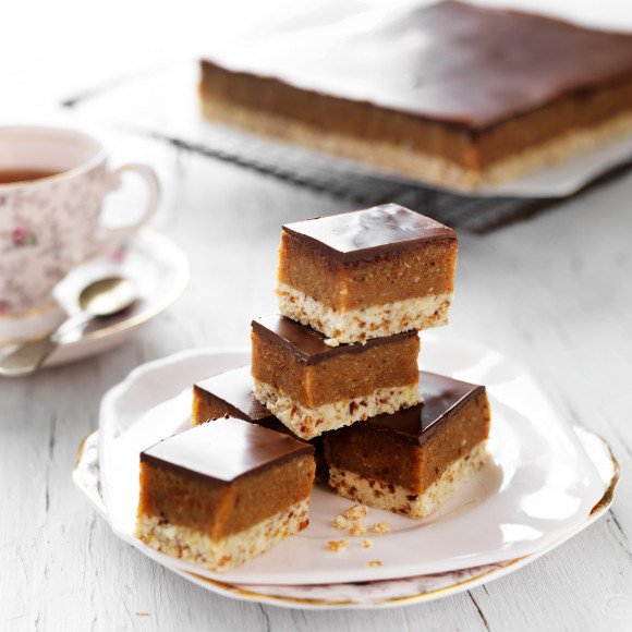 Raw gluten-free choc-caramel bites 