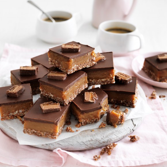 Mars Bar Peanut Crackle Slice
