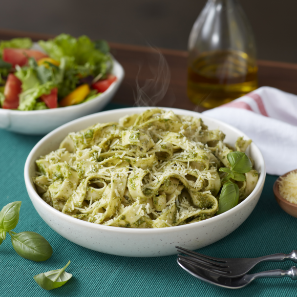 Creamy pesto linguine