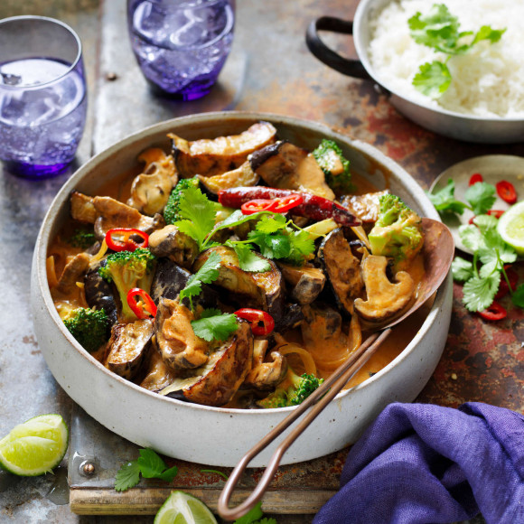Thai red curry with vegetables recipe