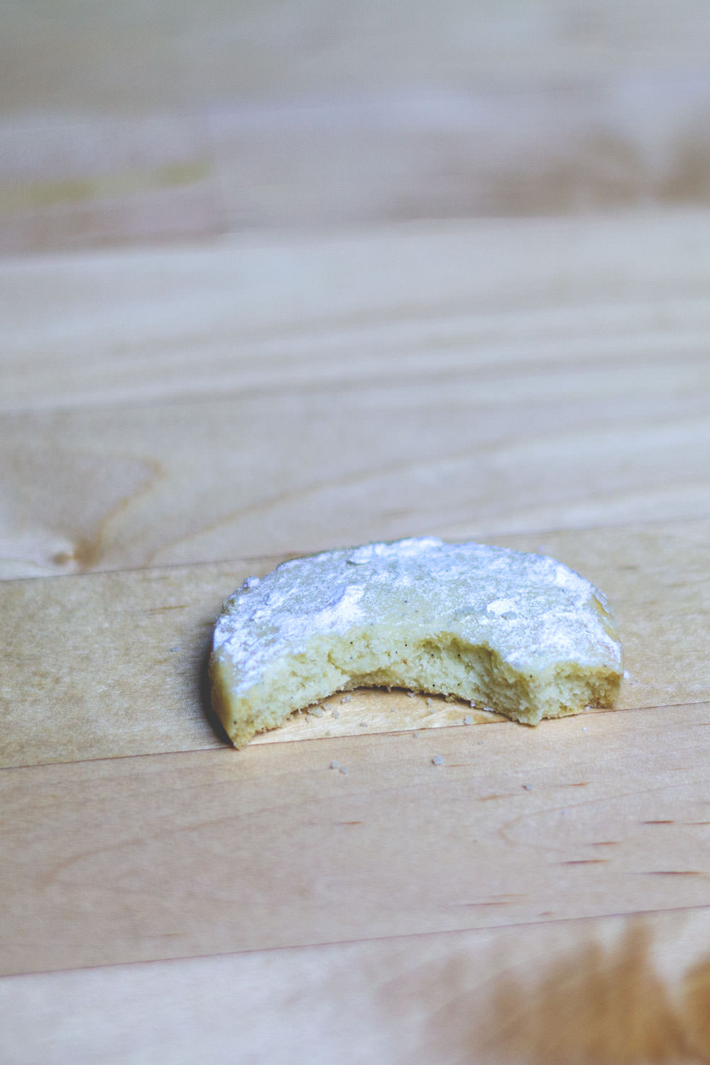 Vanilla Meltaways | zart-mürbe Vanilleplätzchen | köstliche Vanillekekse für die Weihnachtszeit | moeyskitchen.com #weihnachtsplätzchen #weihnachtskekse #cookies #backen #foodblog