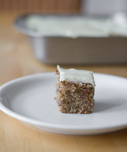frische Haselnussschnitten mit Frosting