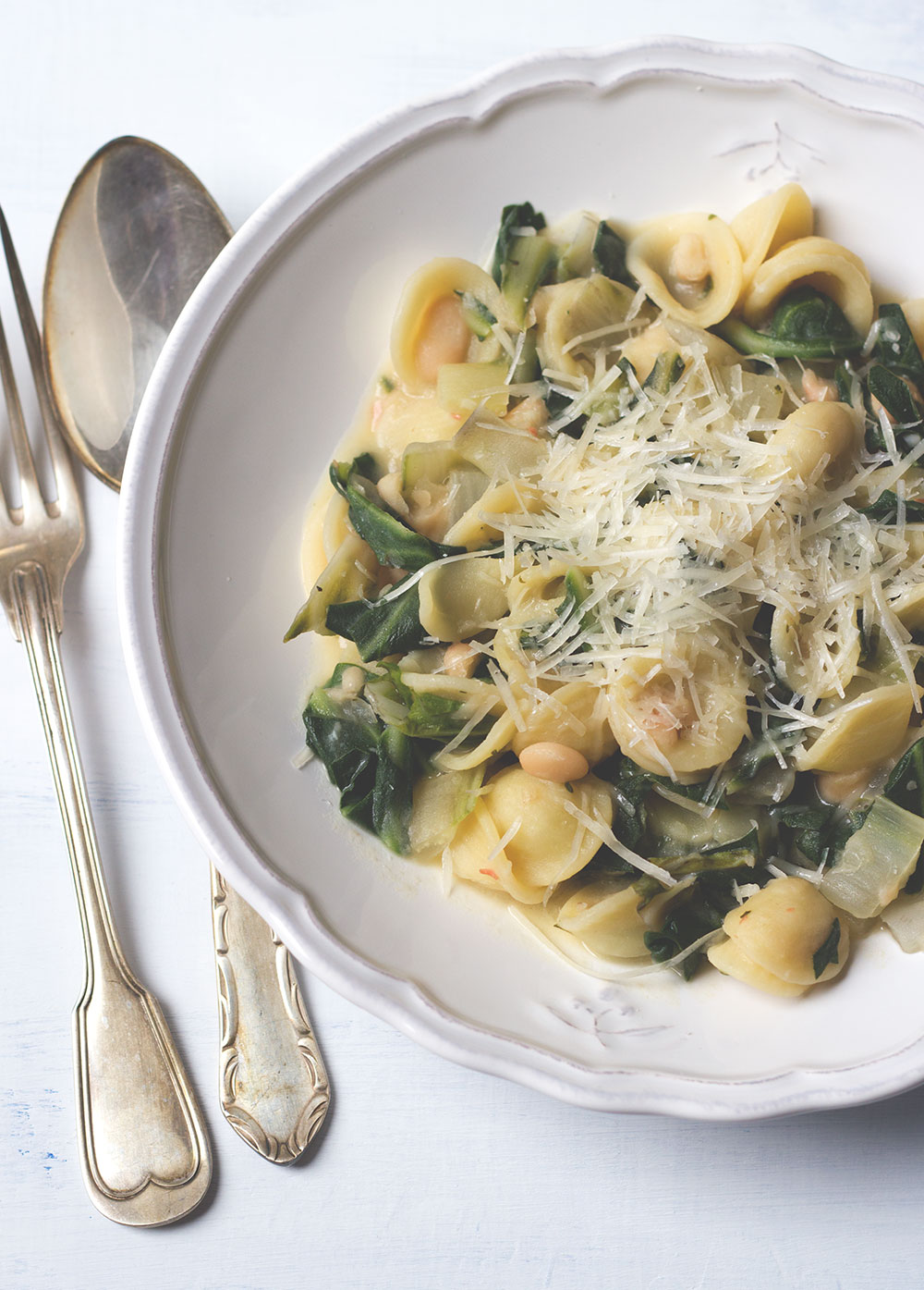 Rezept für leckere Winterpasta: Orecchiette mit Mangold und weißen Bohnen von moeyskitchen.com Rezept für leckere Winterpasta: Orecchiette mit Mangold und weißen Bohnen von moeyskitchen.com
