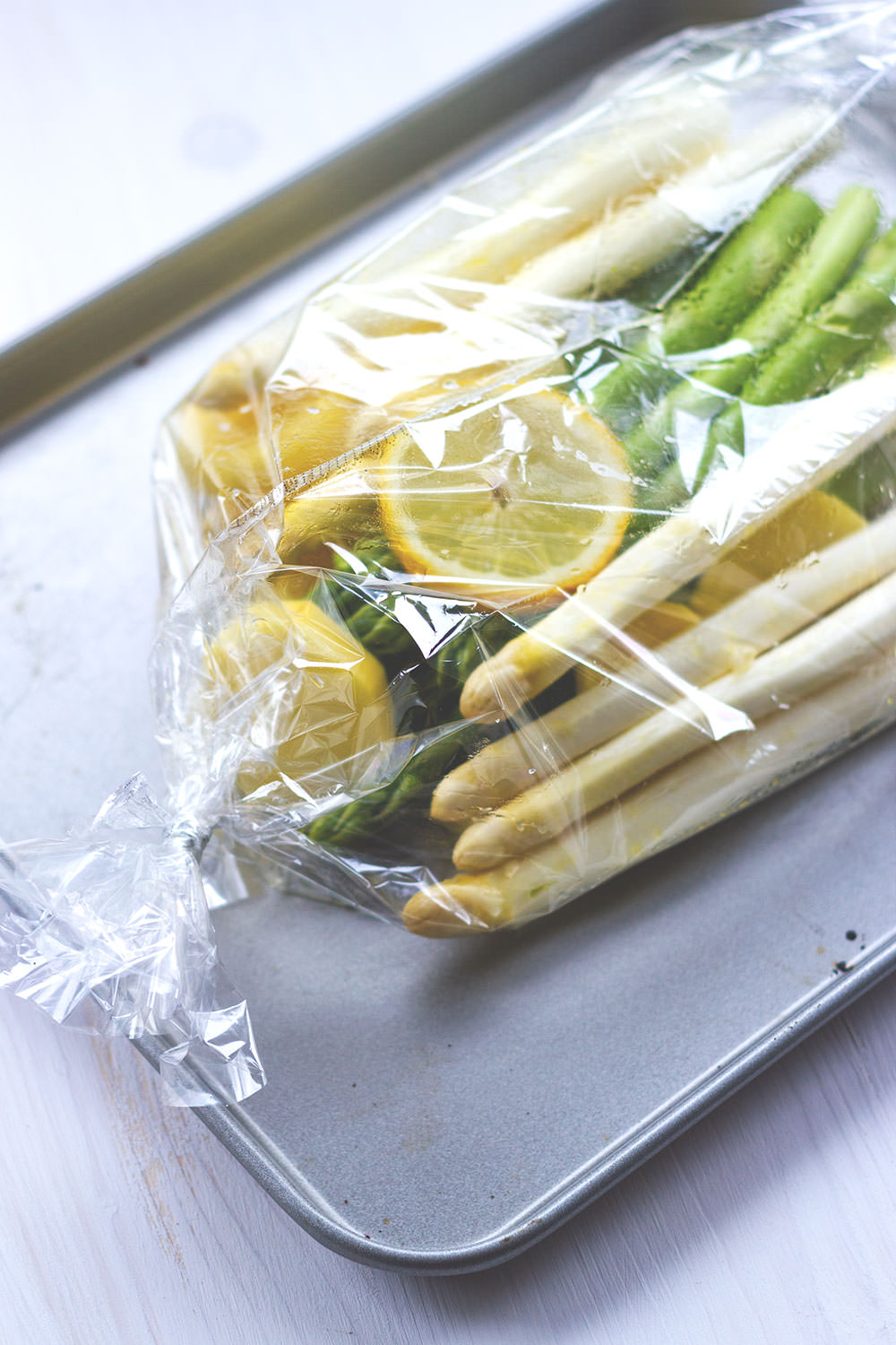 Zweierlei Spargel aus dem Ofen | Spargel im Bratschlauch | moeyskitchen.com