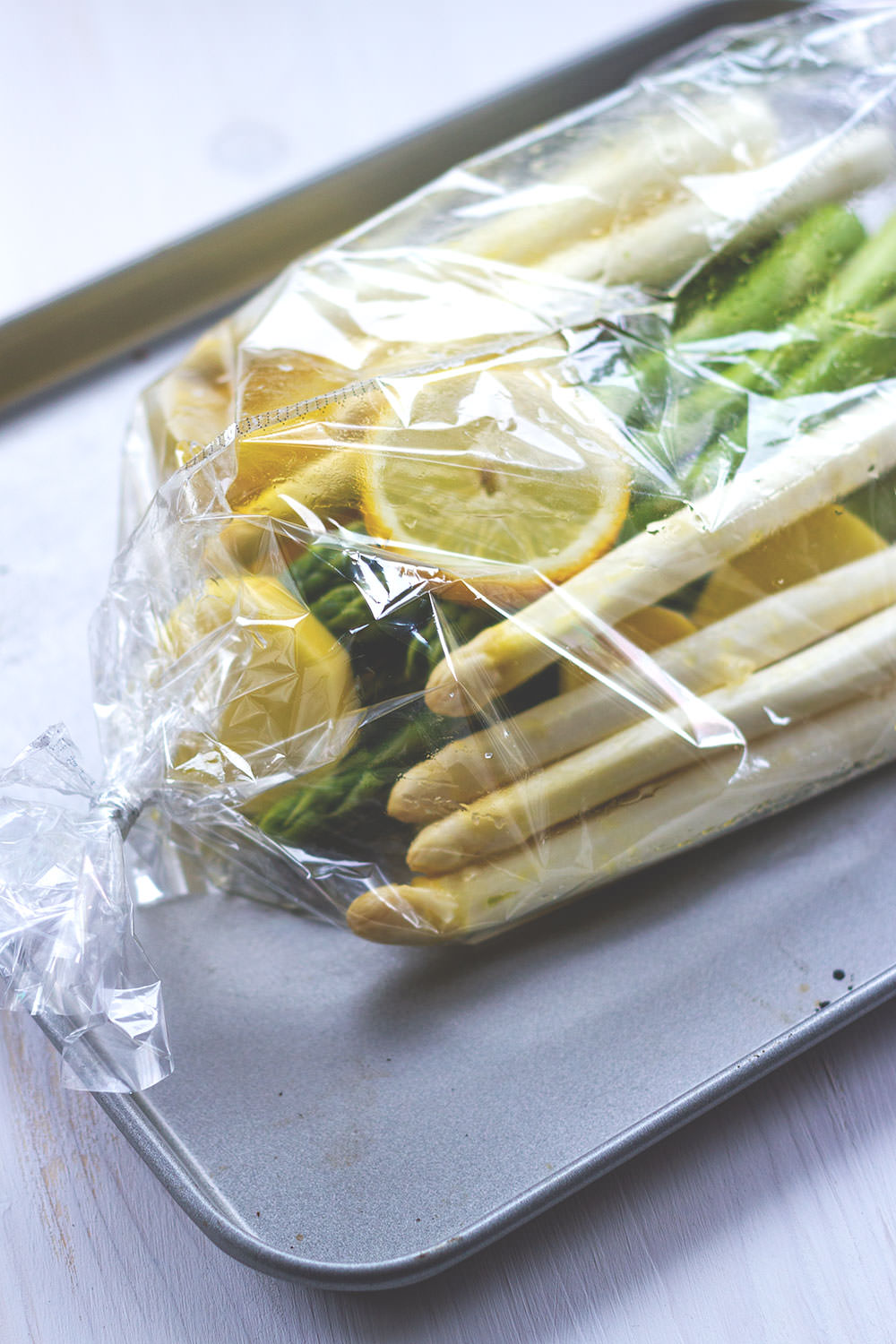 Zweierlei Spargel aus dem Ofen | Spargel im Bratschlauch | moeyskitchen.com