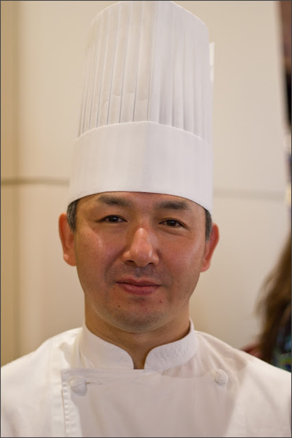 Koichi Oishi, Chef-Patissier aus dem Hotel Nikko in Osaka Koichi Oishi, Chef-Patissier aus dem Hotel Nikko in Osaka