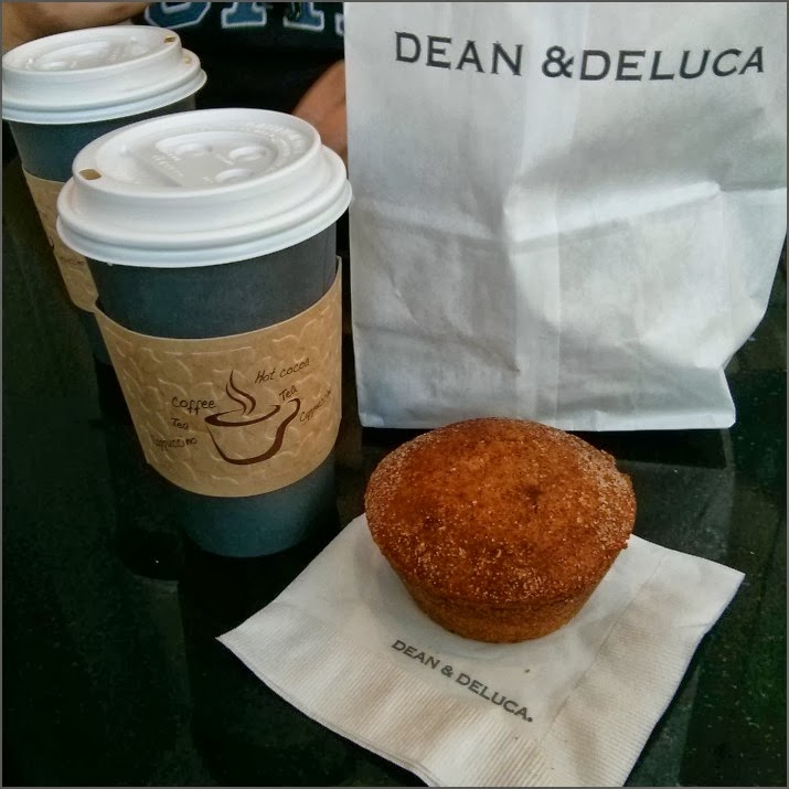 Dean & Deluca Dean & Deluca, New York Times Building, Manhattan, New York, USA, Muffin, Kaffee, Frühstück, Café