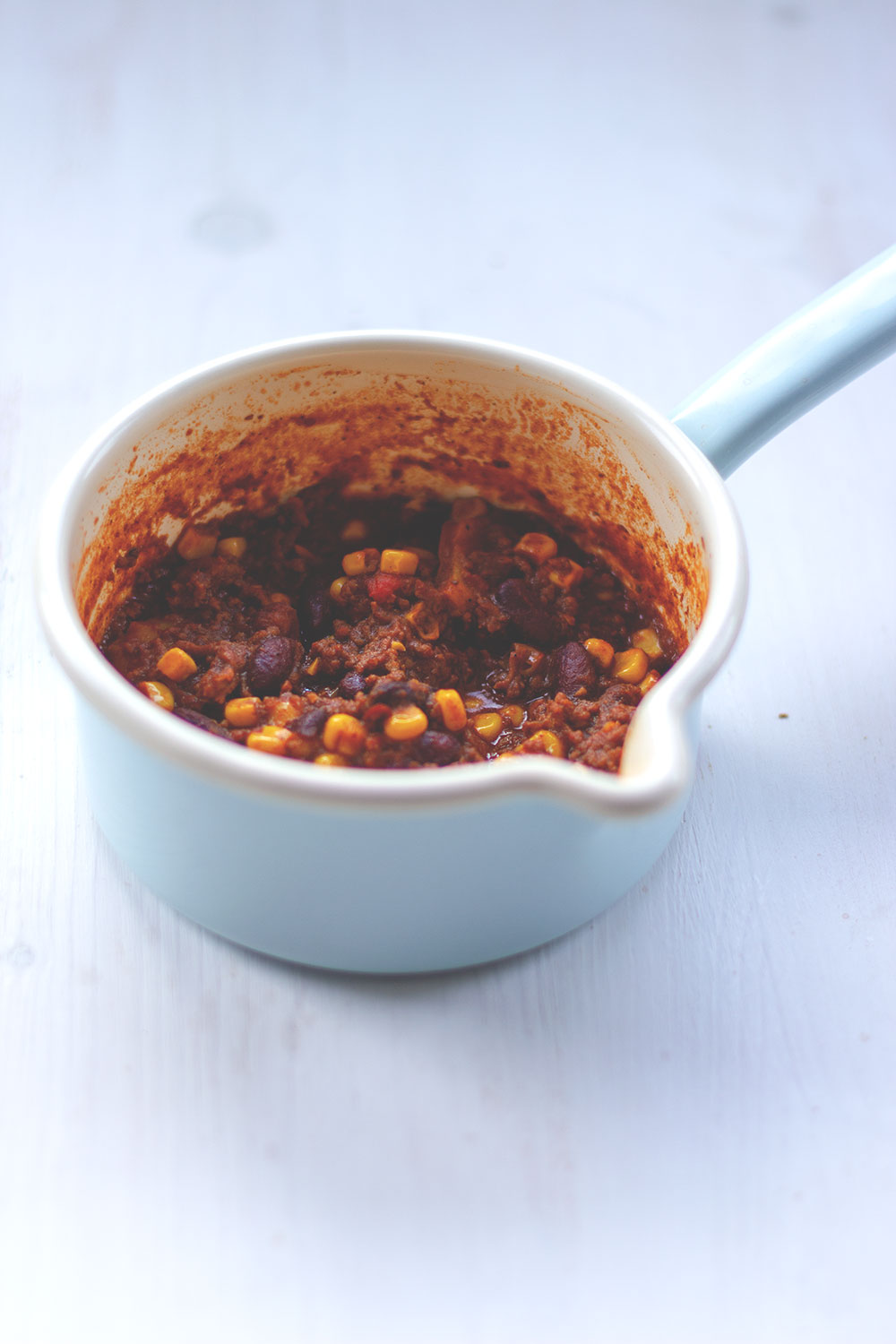 Rezept für einfaches Chili con Carne mit Rindfleisch, Mais und Kidneybohnen | moeyskitchen.com