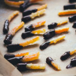 Rezept für selbst gemachte kandierte Orangenschale mit Schokolade | einfach und schnell | moeyskitchen.com #orangenschale #kandierteorangenschale #schokolade #rezepte #foodblogger