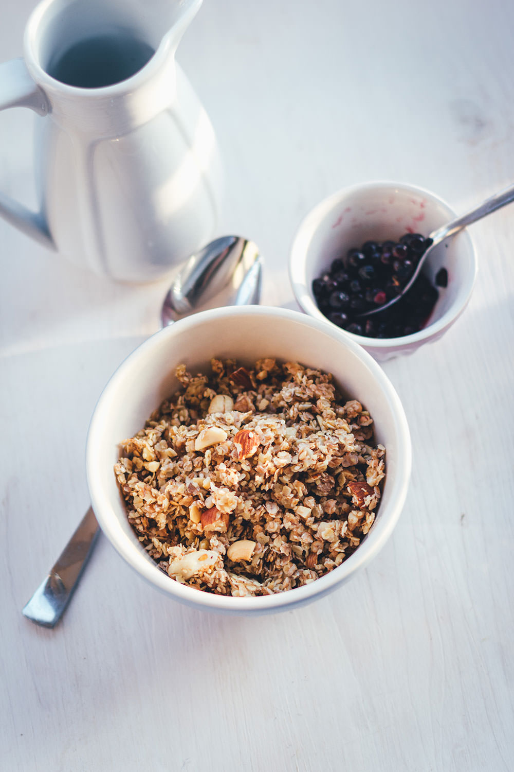 Rezept für Honig-Nuss-Granola | Mein Müsli der Woche | Leckeres Knuspermüsli mit cremigem Honig und knackigen Nüssen | moeyskitchen.com #granola #knuspermüsli #muesli #selbstgemacht #homemade #foodblogger #rezepte #frühstück #breakfast #honig #nüsse