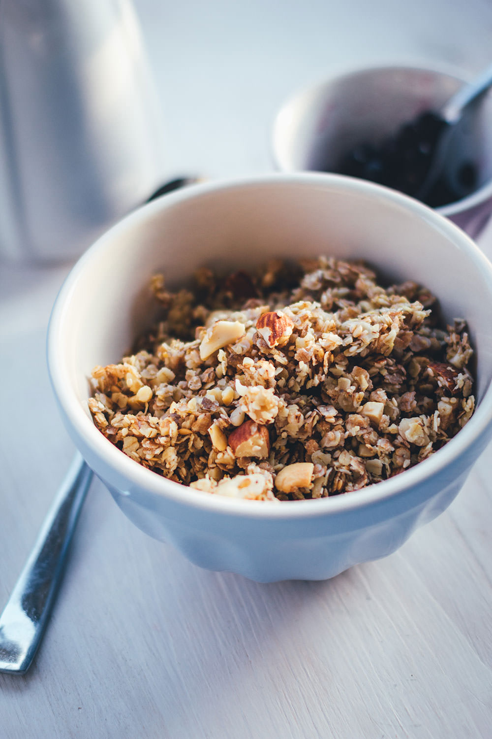 Rezept für Honig-Nuss-Granola | Mein Müsli der Woche | Leckeres Knuspermüsli mit cremigem Honig und knackigen Nüssen | moeyskitchen.com #granola #knuspermüsli #muesli #selbstgemacht #homemade #foodblogger #rezepte #frühstück #breakfast #honig #nüsse