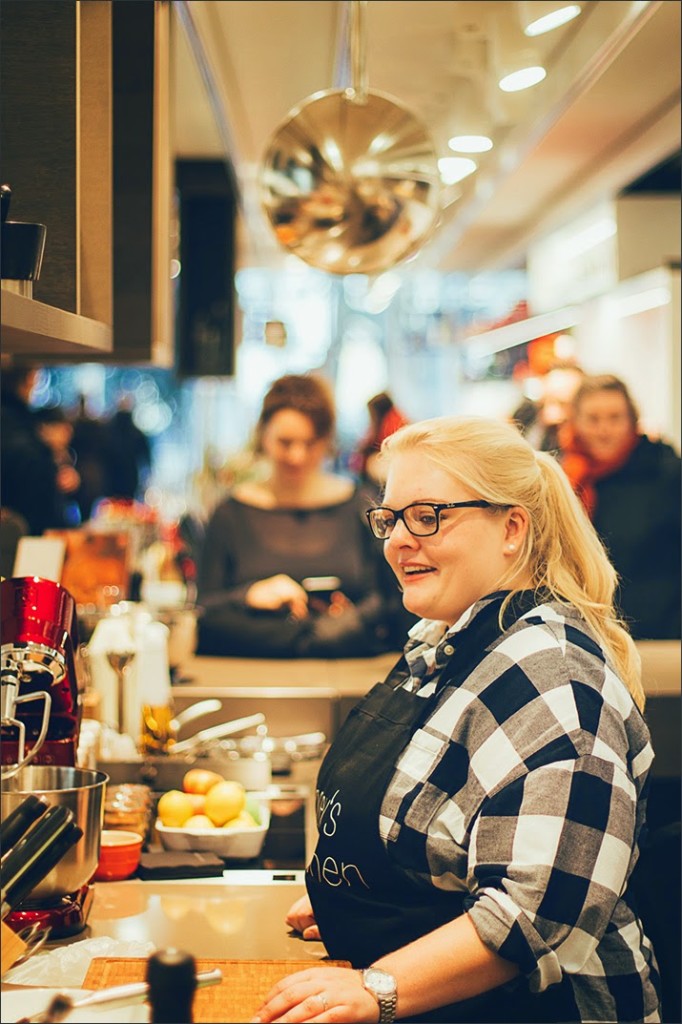 moey's kitchen zu Gast im Zwilling Flagship Store in Düsseldorf! Maja von moey's kitchen kocht am verkaufsoffenen Sonntag im Zwilling Flagship Store in Düsseldorf