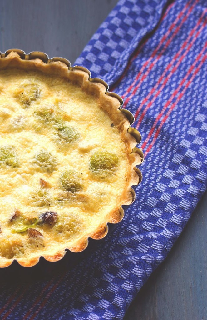 Rezept für schnelle Winterküche: vegetarische Rosenkohl-Maronen-Quiche für Dinner und Lunch Quiche mit Rosenkohl, Maronen und Blitz-Mürbeteig