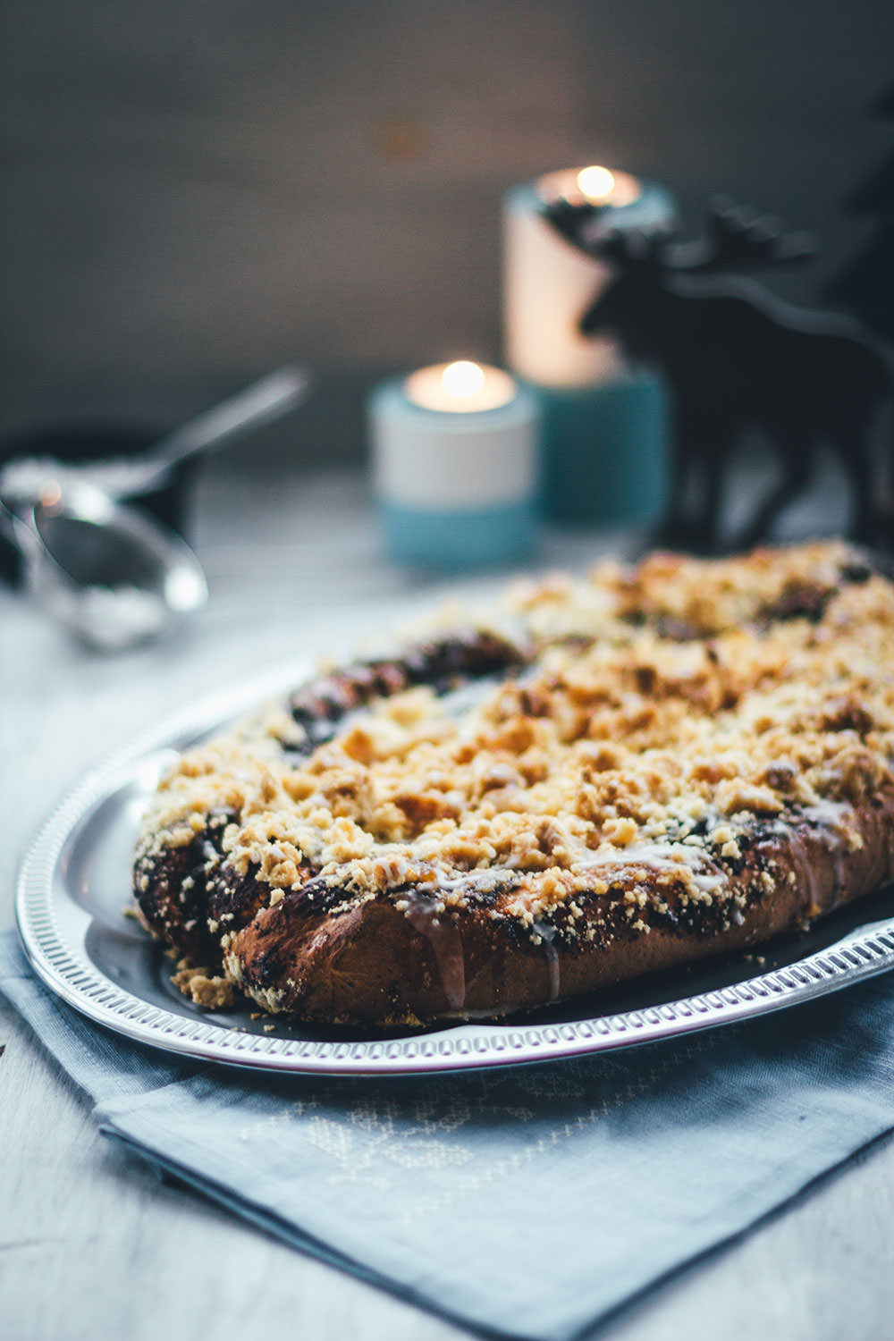 Rezept für Dresdner Mohnstriezel | So schmeckt sächsisch | Traditionelles Adventsgebäck mit Mohnfüllung | moeyskitchen.com #mohnstriezel #striezel #stollen #dresden #dresdnermohnstriezel #mohn #rezepte #foodblogger #adventsrezepte #weihnachtszeit #weihnachtsbäckerei #backrezepte