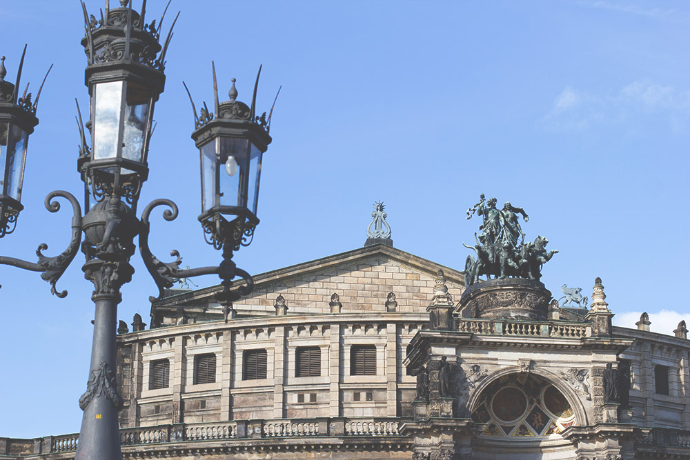 Genussreise durch Sachsen - So schmeckt sächsisch! - so geht sächsisch. Ein kulinarischer Reisebericht über Dresden und Meißen Touriprogramm: Die Dresdner Semperoper