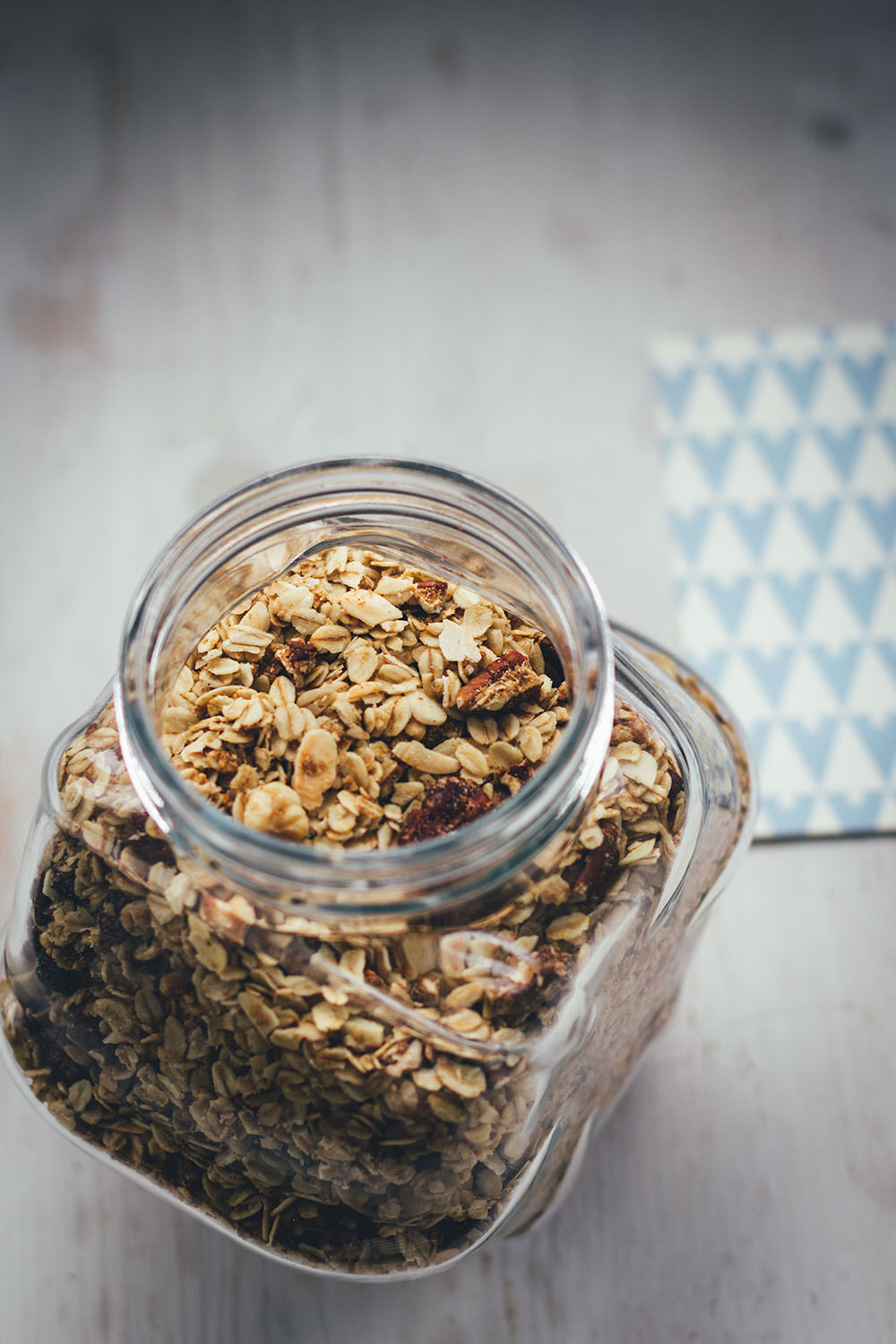 Rezept für X-mas Granola | leckeres weihnachtliches Knuspermüsli | mit Verpackungstipps für das Weihnachtsmüsli | moeyskitchen.com #granola #knuspermüsli #müsli #weihnachten #weihnachtsgeschenk #geschenkidee #geschenkeausderküche #foodblogger #rezepte