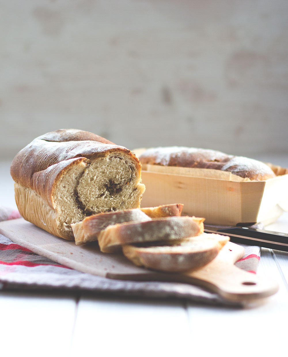 Kastenweißbrot mit Saaten-Swirl (Swirl Toast mit Kernen)