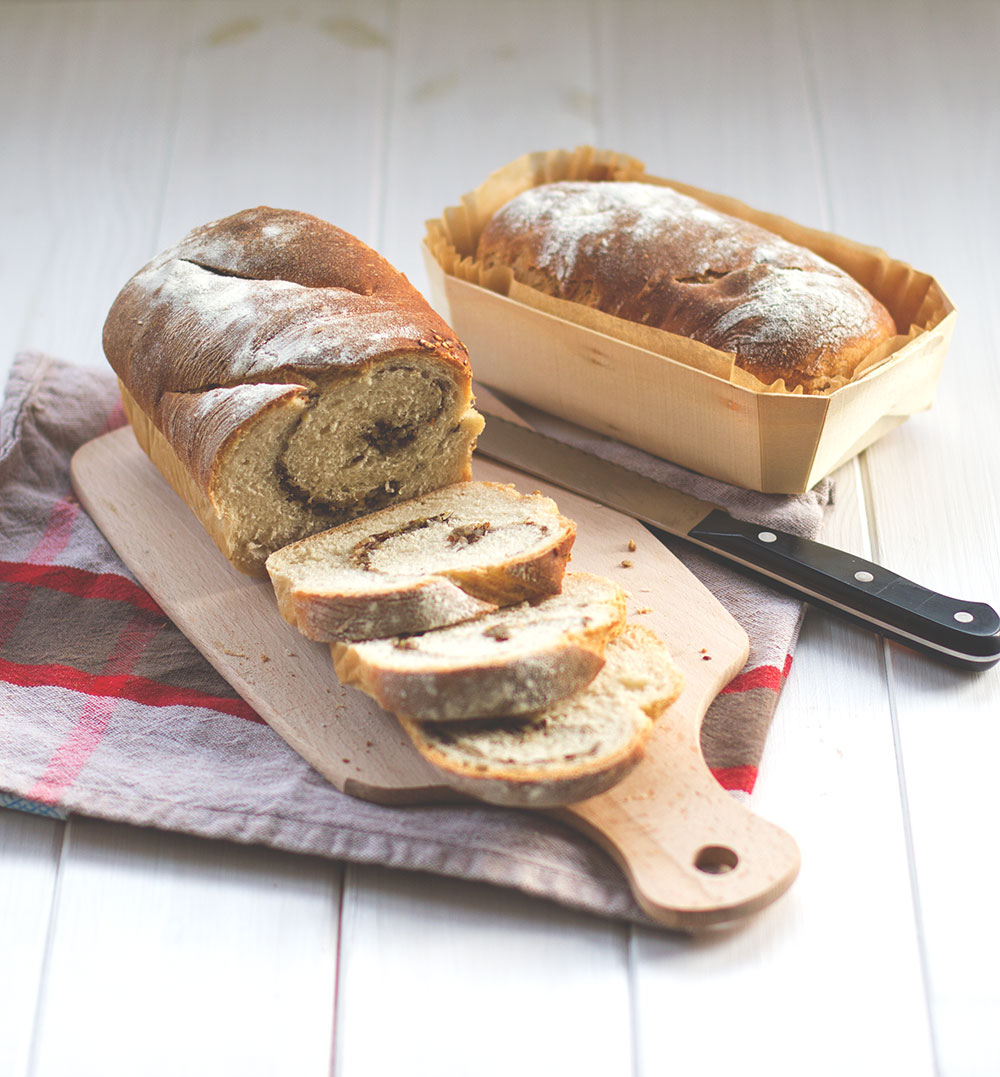 Kastenweißbrot mit Saaten-Swirl (Swirl Toast mit Kernen)