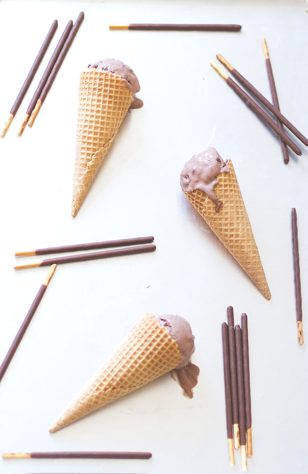 Leckeres Mikado-Schoko-Eis aus MIKADO Sticks von moeyskitchen.com Leckeres Mikado-Schoko-Eis aus MIKADO Sticks von moeyskitchen.com
