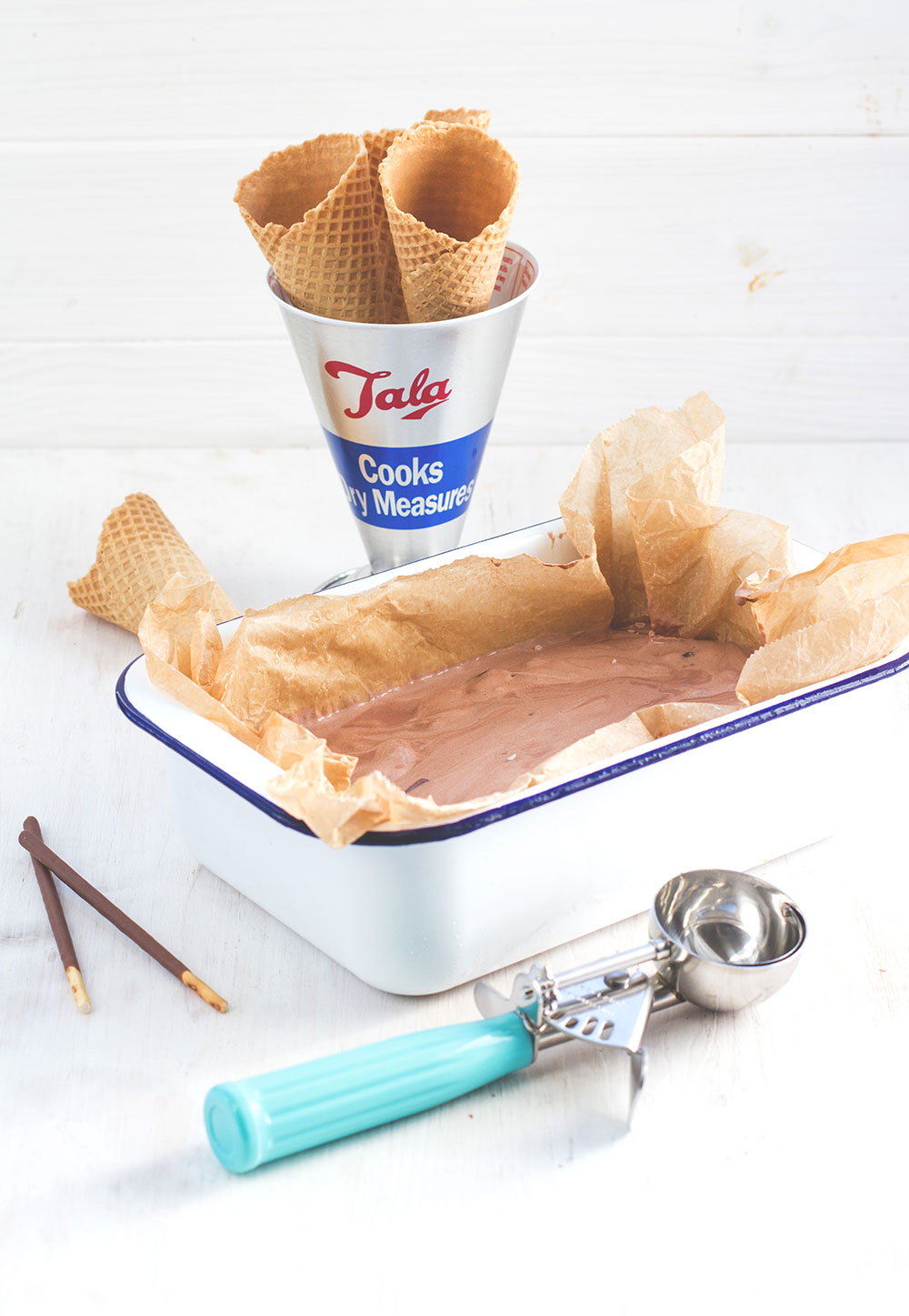 Leckeres Mikado-Schoko-Eis aus MIKADO Sticks von moeyskitchen.com Leckeres Mikado-Schoko-Eis aus MIKADO Sticks von moeyskitchen.com