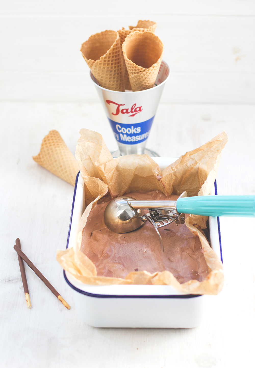 Leckeres Mikado-Schoko-Eis aus MIKADO Sticks von moeyskitchen.com Leckeres Mikado-Schoko-Eis aus MIKADO Sticks von moeyskitchen.com
